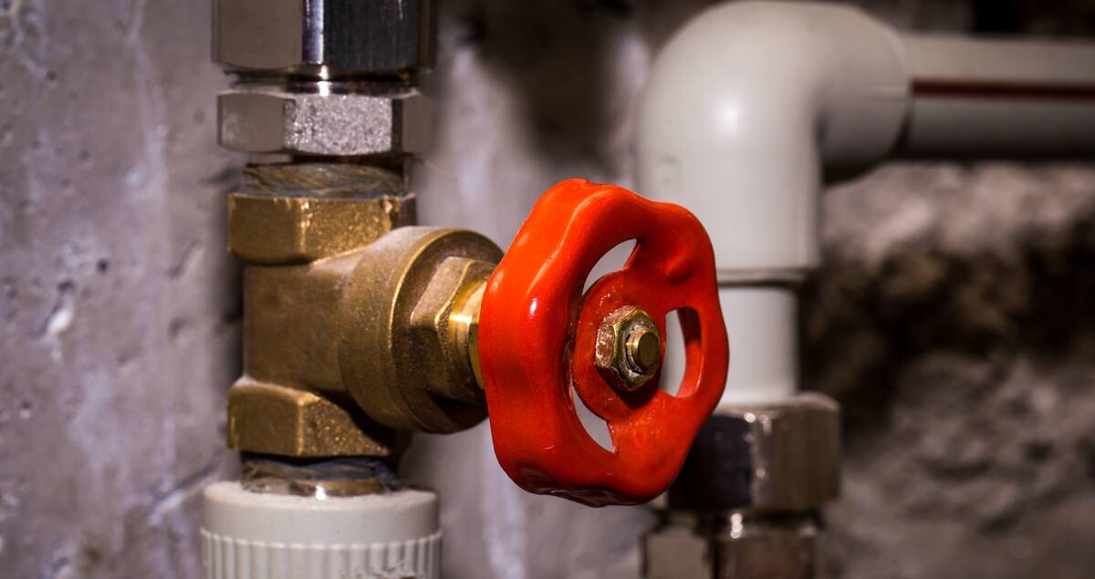 tuyauterie-avec-robinets.jpg -